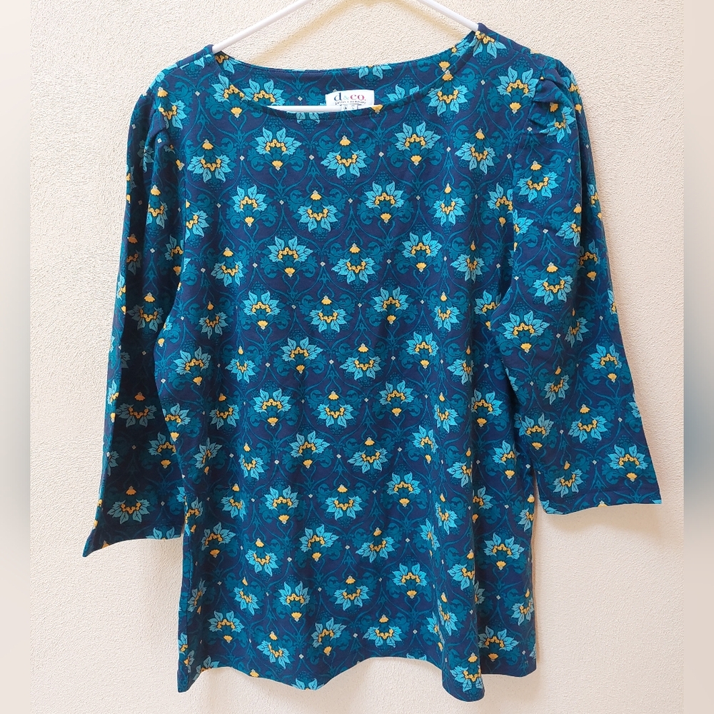 d&co WOMEN'S 3/4 SLEEVE SHIRT. SIZE M. NEW WITHOUT TAGS